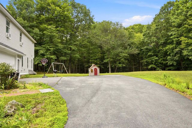 17 Tonga Drive, Bow, NH 03304