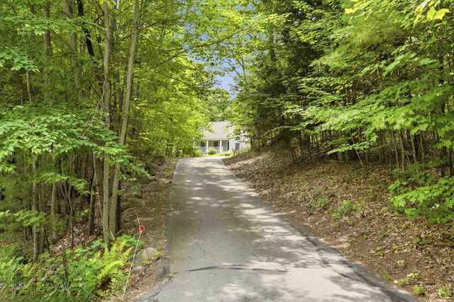 17 Tonga Drive, Bow, NH 03304