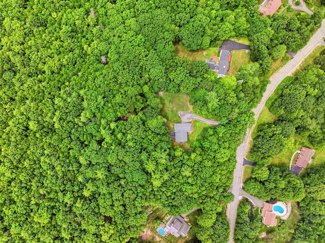 17 Tonga Drive, Bow, NH 03304