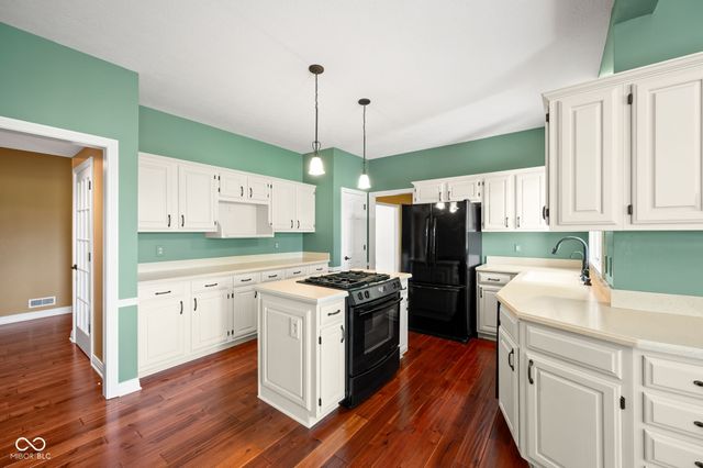 1300 Woodpond N Roundabout, Carmel, IN 46033