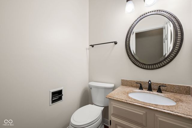 1300 Woodpond N Roundabout, Carmel, IN 46033
