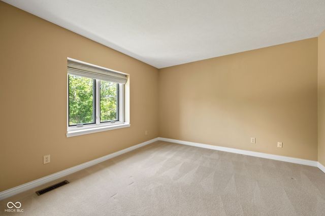 1300 Woodpond N Roundabout, Carmel, IN 46033