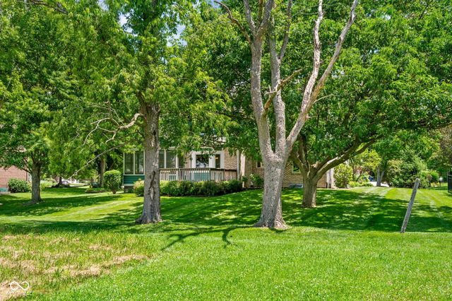 1300 Woodpond N Roundabout, Carmel, IN 46033