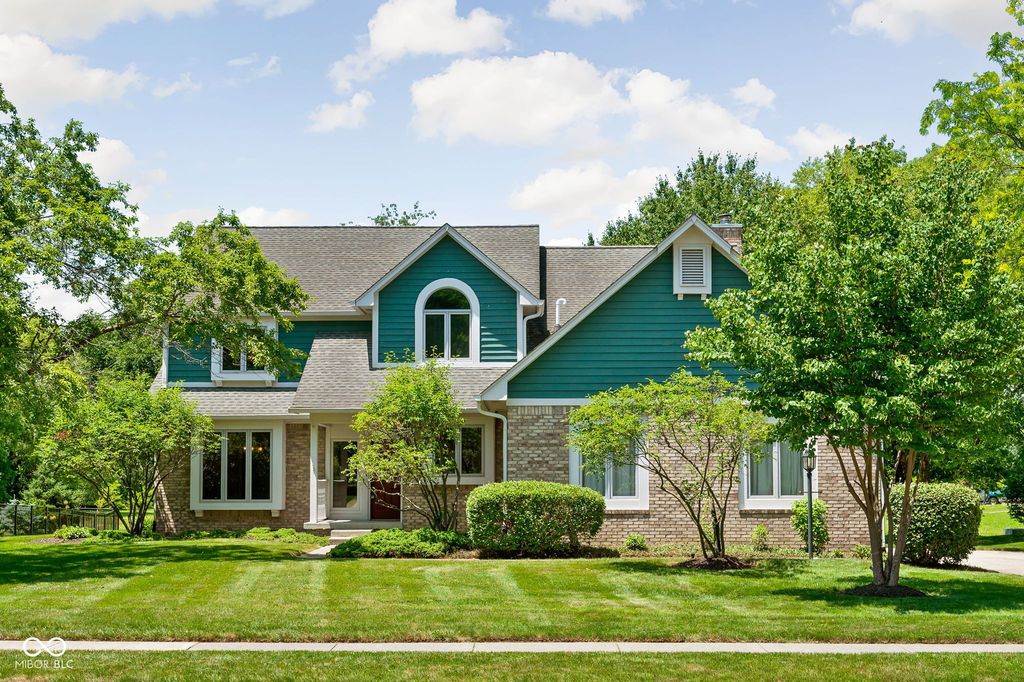 1300 Woodpond N Roundabout, Carmel, IN 46033