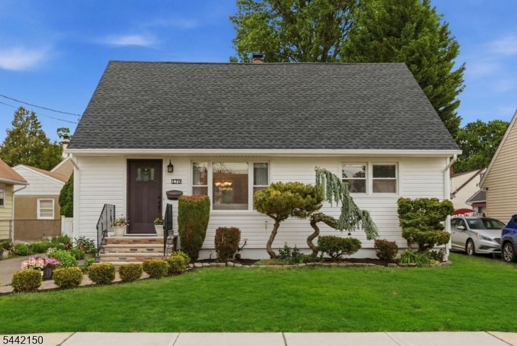 170 Dawson Ave, Clifton City, NJ 07012