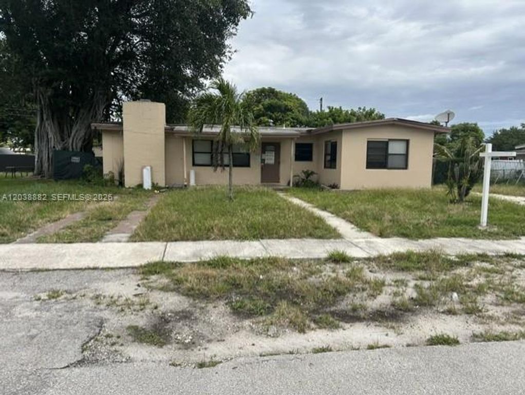 1001 NW 13th Ct, Fort Lauderdale, FL 33311