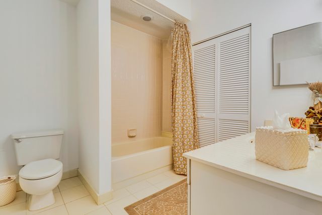 18951 Painted Leaf Court, Jupiter, FL 33458