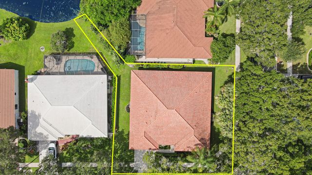 18951 Painted Leaf Court, Jupiter, FL 33458
