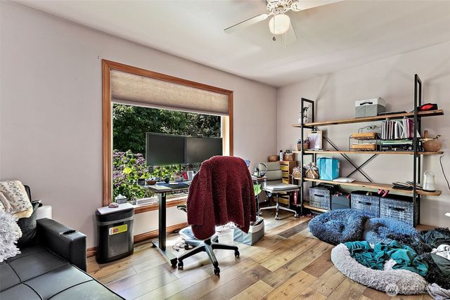 15711 28th Avenue NW, Gig Harbor, WA 98322
