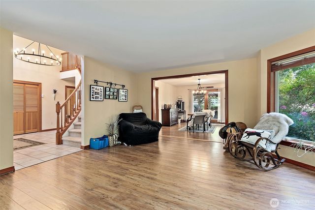 15711 28th Avenue NW, Gig Harbor, WA 98322