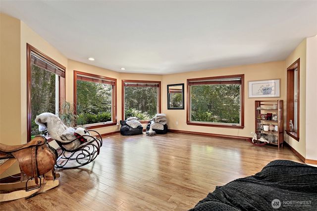 15711 28th Avenue NW, Gig Harbor, WA 98322
