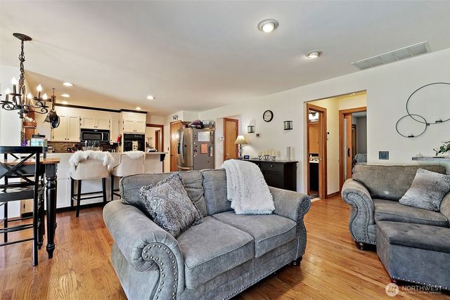 15711 28th Avenue NW, Gig Harbor, WA 98322