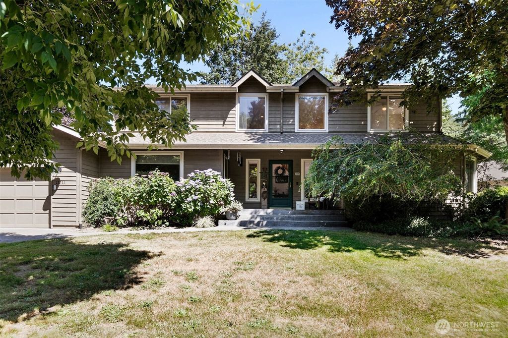 15711 28th Avenue NW, Gig Harbor, WA 98322