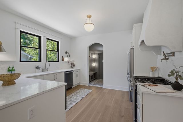 1207 Shelton Ave, Nashville, TN 37216