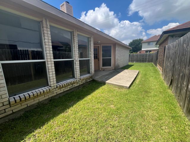 3141 Twisted Vine Lane, Grand Prairie, TX 75052