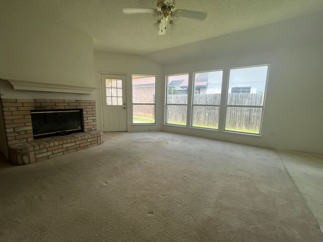3141 Twisted Vine Lane, Grand Prairie, TX 75052
