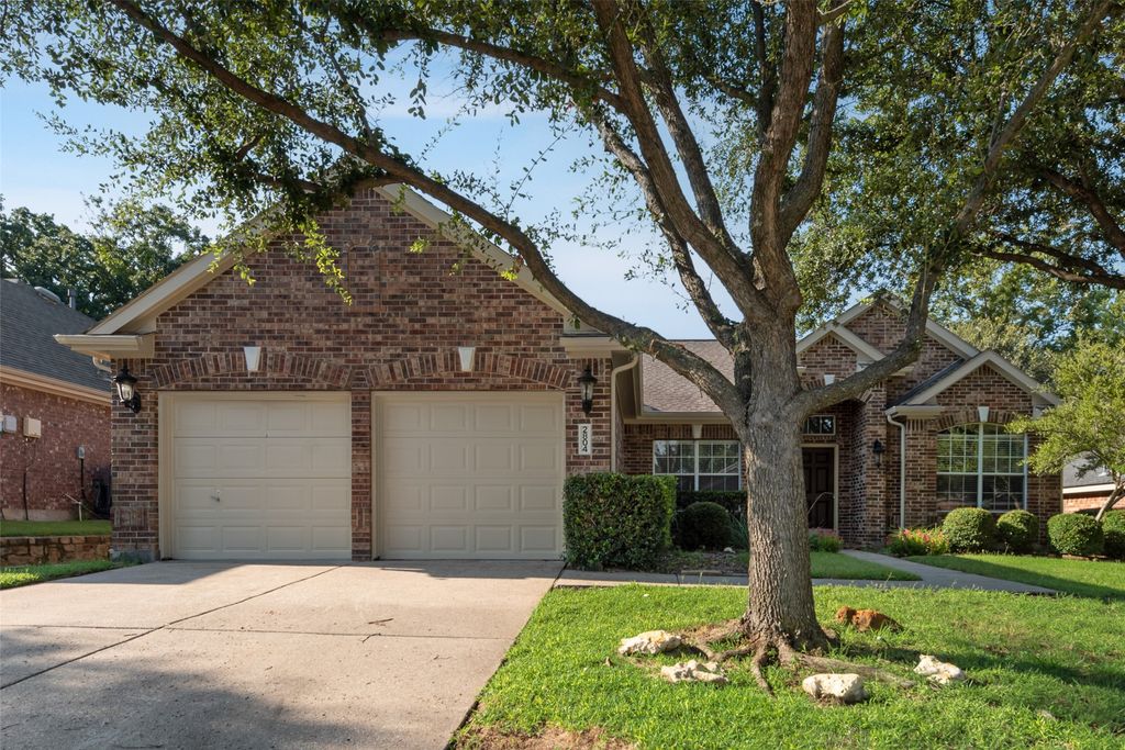 2804 Hollow Ridge Drive, Denton, TX 76210