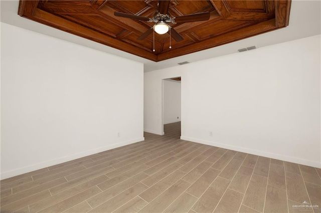 948 S Mike Chapa Avenue, La Villa, TX 78562