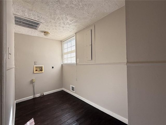 1675 Lake Lucerne SW Road, Lilburn, GA 30047