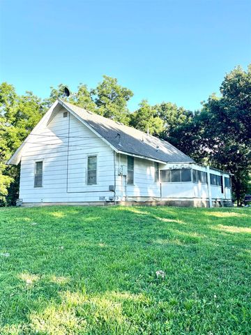 1029 N Orient, El Dorado, KS 67042