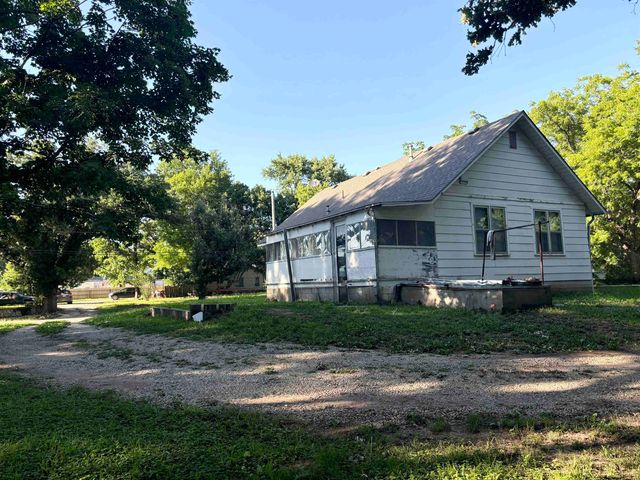 1029 N Orient, El Dorado, KS 67042