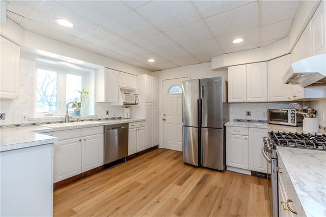 10 Mott Street, Johnston, RI 02919