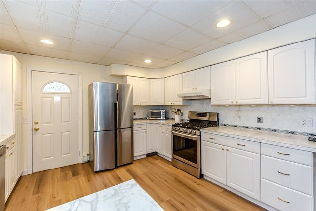 10 Mott Street, Johnston, RI 02919