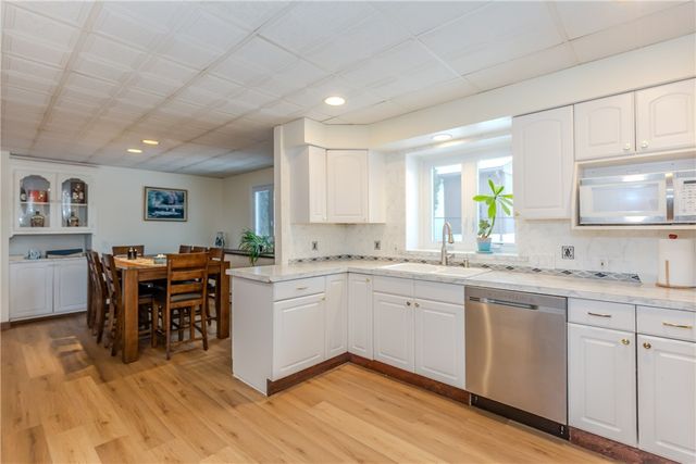 10 Mott Street, Johnston, RI 02919