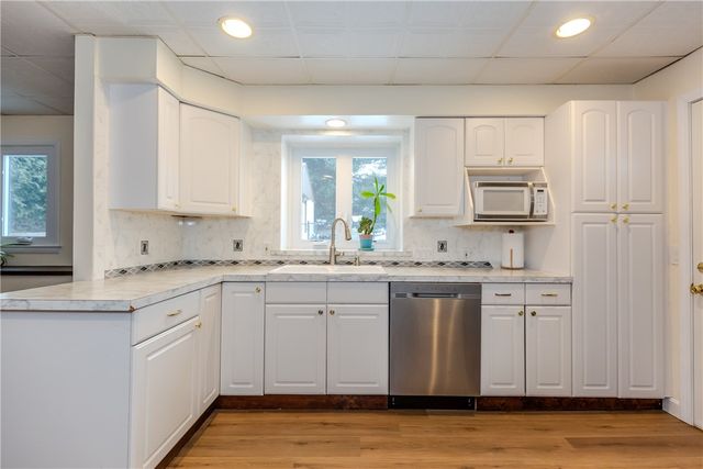 10 Mott Street, Johnston, RI 02919