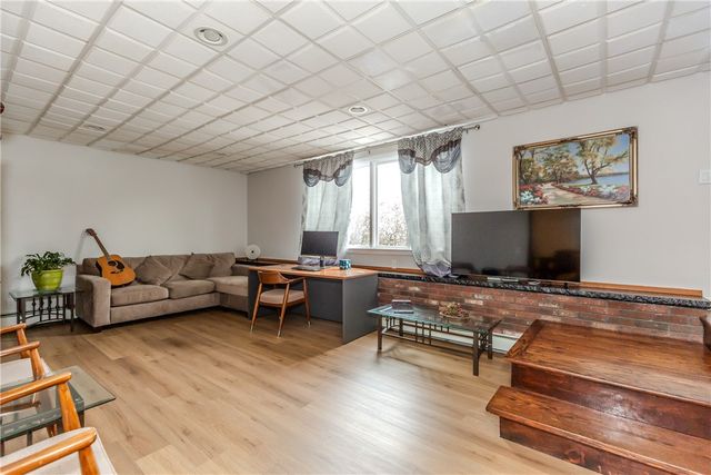 10 Mott Street, Johnston, RI 02919