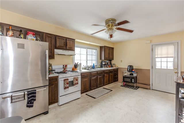 10 Mott Street, Johnston, RI 02919