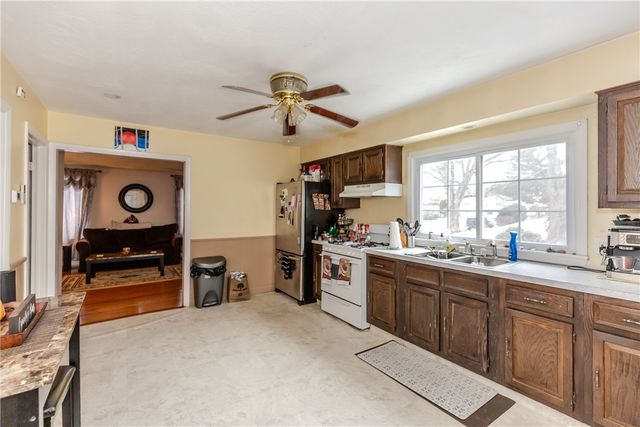 10 Mott Street, Johnston, RI 02919