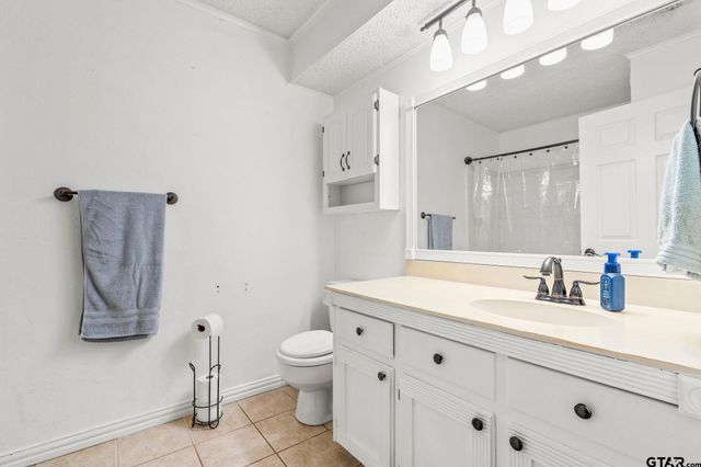 321 Jefferson St, Lone Star, TX 75668