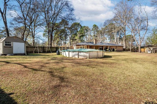 321 Jefferson St, Lone Star, TX 75668