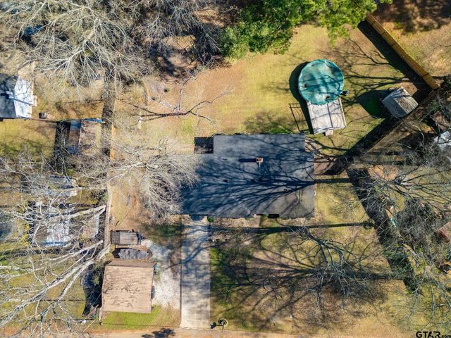 321 Jefferson St, Lone Star, TX 75668