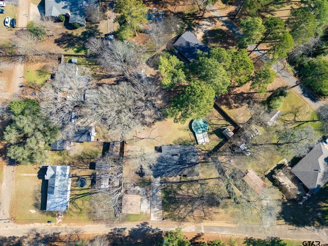 321 Jefferson St, Lone Star, TX 75668