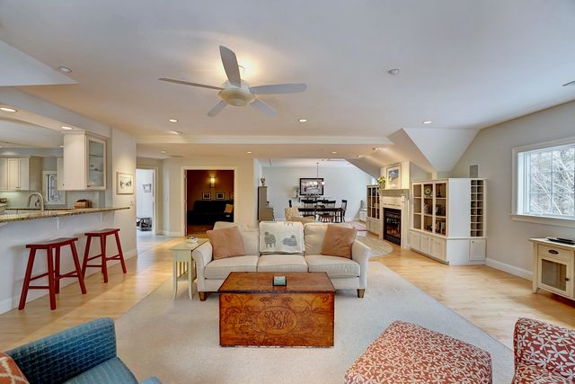 100 Shepards Cove Rd Unit H301, Kittery, ME 03904