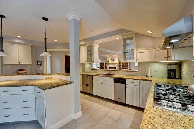 100 Shepards Cove Rd Unit H301, Kittery, ME 03904