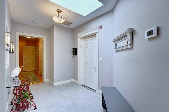 100 Shepards Cove Rd Unit H301, Kittery, ME 03904