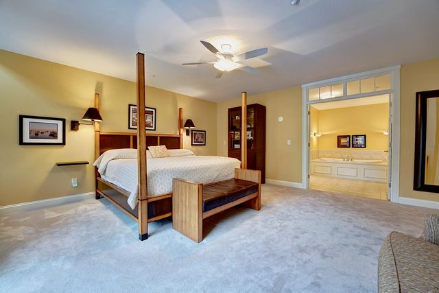 100 Shepards Cove Rd Unit H301, Kittery, ME 03904