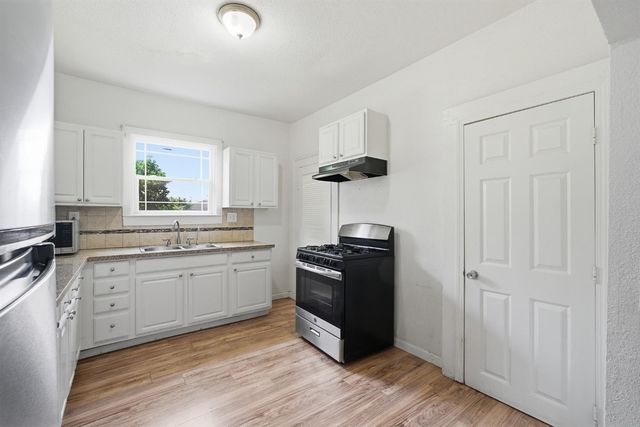 1920 9th Street, Sanger, CA 93657