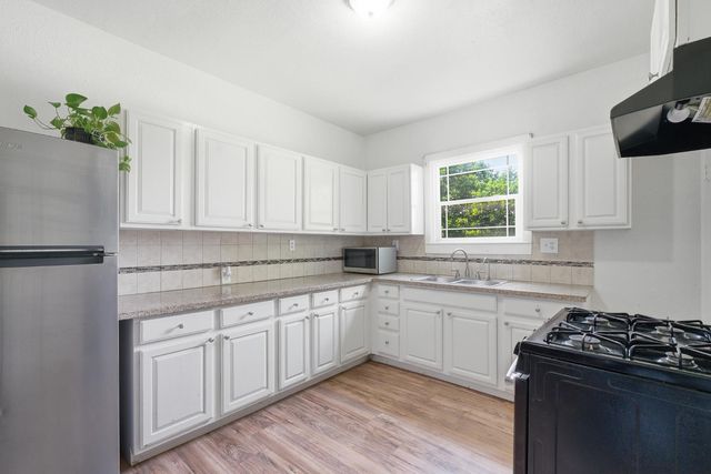 1920 9th Street, Sanger, CA 93657