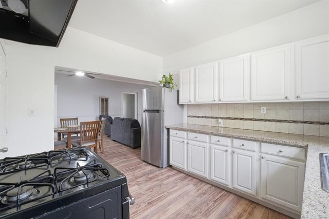 1920 9th Street, Sanger, CA 93657