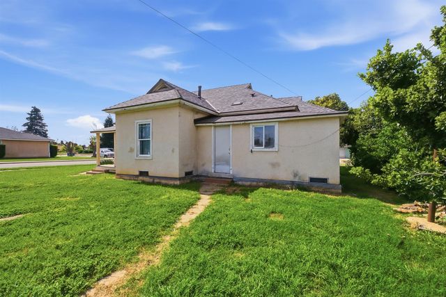 1920 9th Street, Sanger, CA 93657
