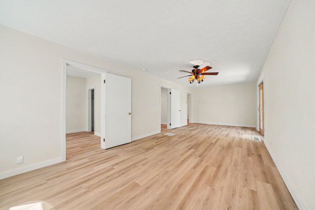 310 S Philip Road, Niles, MI 49120