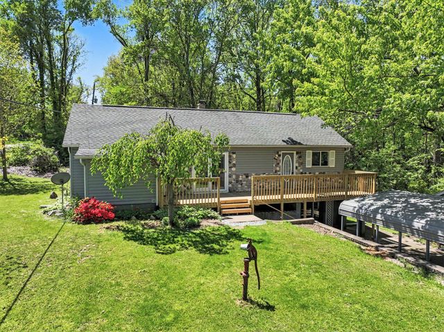 310 S Philip Road, Niles, MI 49120