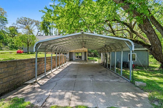 310 S Philip Road, Niles, MI 49120
