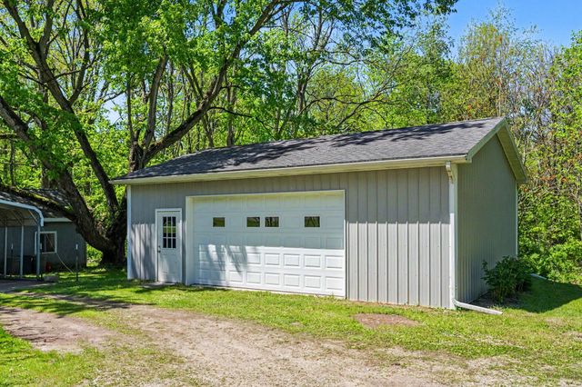 310 S Philip Road, Niles, MI 49120