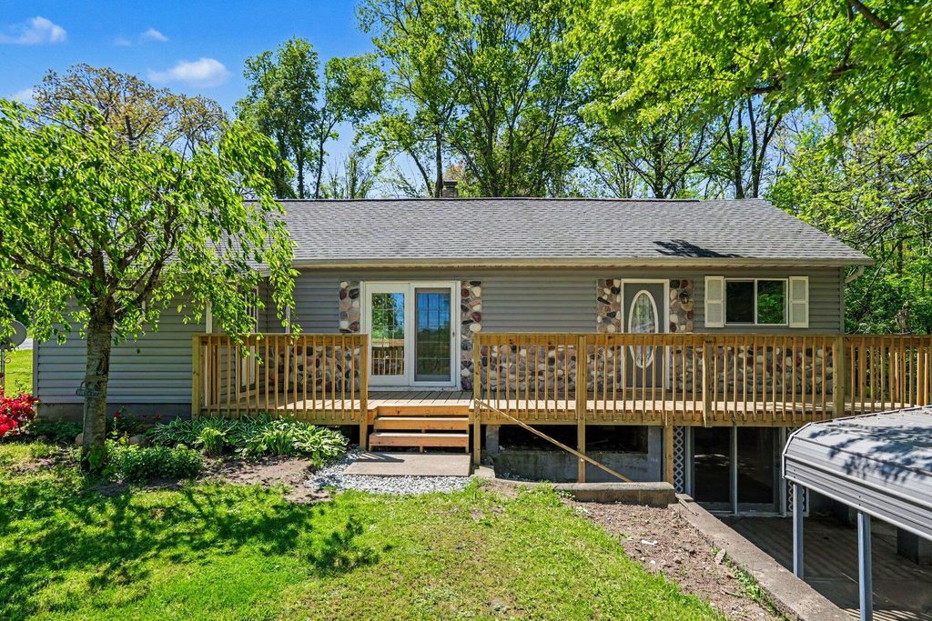 310 S Philip Road, Niles, MI 49120