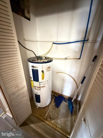 565 CARSKADON RD, Keyser, WV 26726